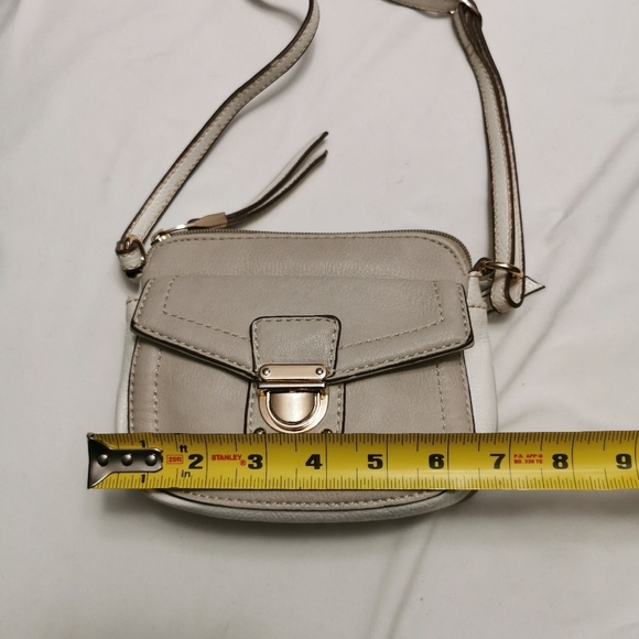 Faux Leather Light Gray and White Crossbody bag - Picture 7 of 8